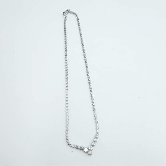 Vintage Chevon Shaped Silver Tone Clear Crystal rhinestones Necklace - Picture 5 of 8